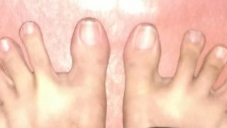 足の指開けますか 足指が開かないのは遺伝 足指を開くコツとは まな Foot
